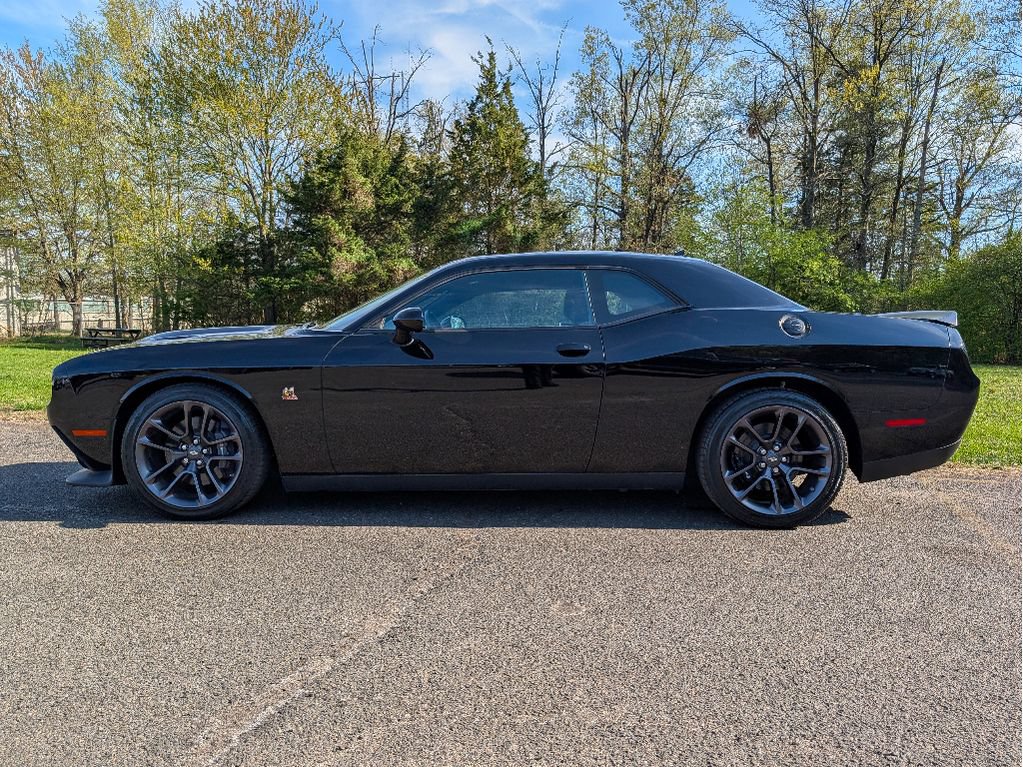 Used 2023 Dodge Challenger R/T Scat Pack RWD image 9