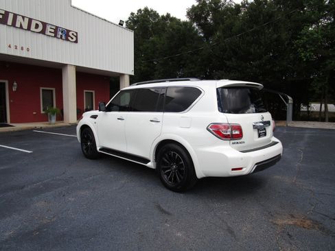 Used 2019 Nissan Armada Platinum w/ Captain's Chairs Package image 3