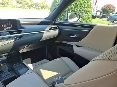 Used 2021 Lexus ES 350 w/ Premium Package FWD image 10