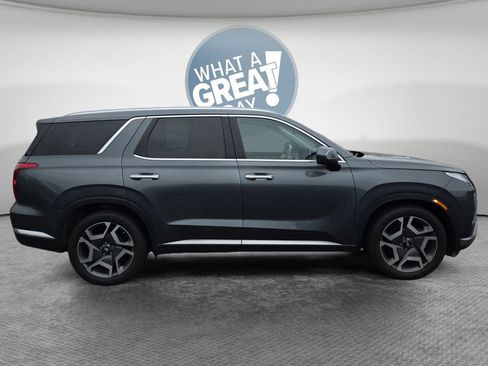 Used 2024 Hyundai Palisade Limited AWD/4WD image 2