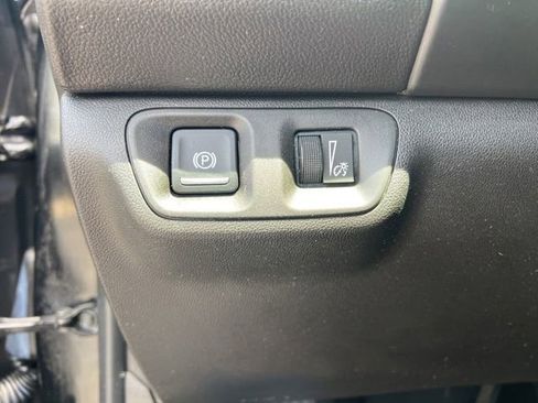 Used 2017 GMC Acadia SLT FWD image 10