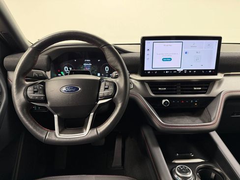Used 2025 Ford Explorer ST-Line AWD/4WD image 25