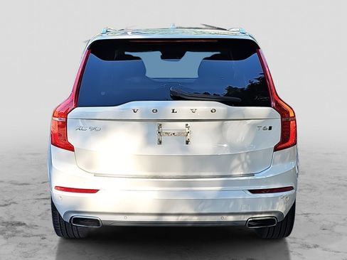 Used 2021 Volvo XC90 T6 Momentum image 6