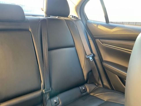 Used 2025 MAZDA MAZDA3 s image 37