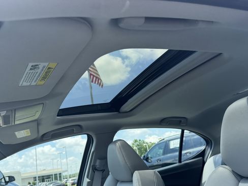 Used 2017 Acura TLX V6 SH-AWD w/ Advance Package image 29