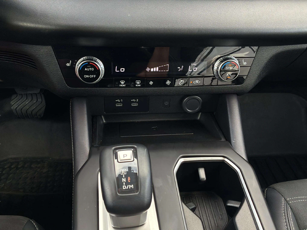 Used 2025 Mitsubishi Outlander SE FWD image 15