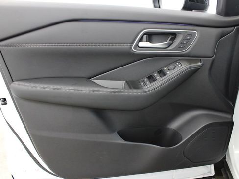 New 2026 Nissan Rogue Platinum AWD/4WD image 15