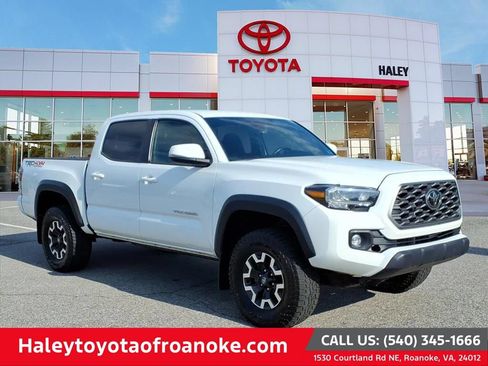 Used 2023 Toyota Tacoma TRD Off-Road w/ Technology Package AWD/4WD image 1