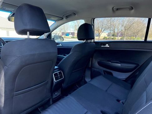 Used 2021 Kia Sportage LX image 14