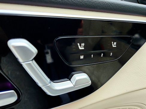 Used 2025 Mercedes-Benz C 300 Sedan image 12