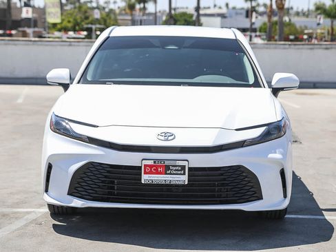 Used 2025 Toyota Camry LE w/ Convenience Package FWD image 3