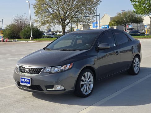 Used 2013 Kia Forte SX image 9