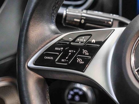 Used 2022 Mercedes-Benz C 300 Sedan image 21