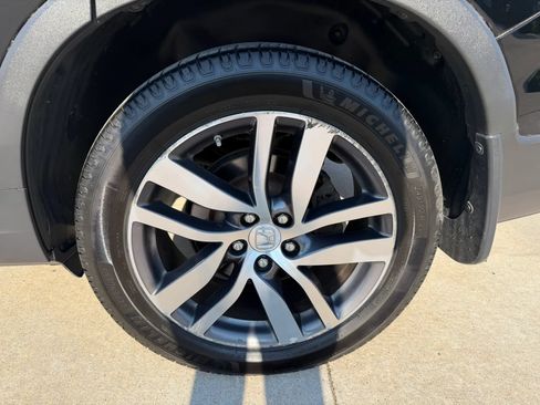Used 2017 Honda Pilot Elite image 78