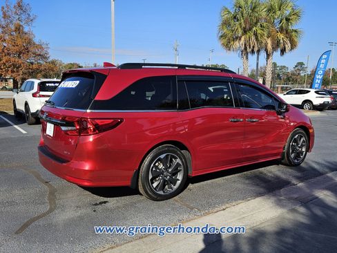 Certified 2024 Honda Odyssey Elite image 5