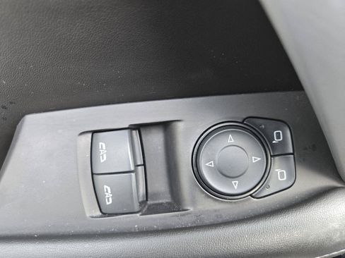 Used 2016 Chevrolet Camaro LT RWD image 11
