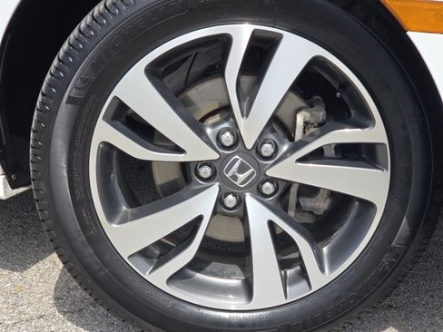 Used 2024 Honda Odyssey Touring image 13
