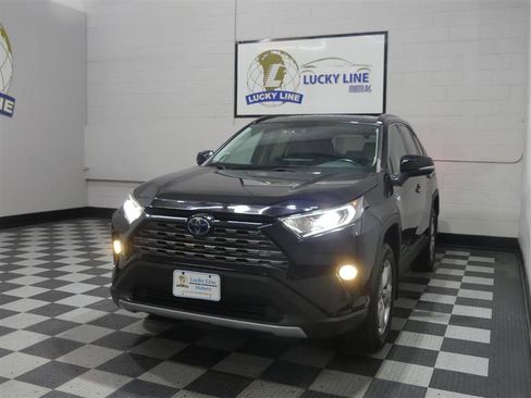 Used 2020 Toyota RAV4 Limited w/ Limited Grade Weather Package AWD/4WD image 4