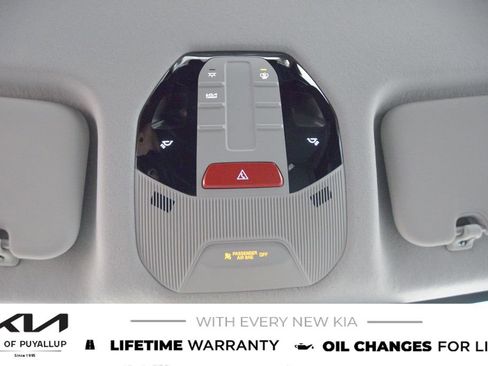 New 2025 Kia K4 LX image 25