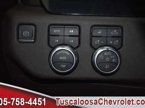 Used 2022 GMC Sierra 1500 SLT w/ X31 Off-Road Package AWD/4WD image 39