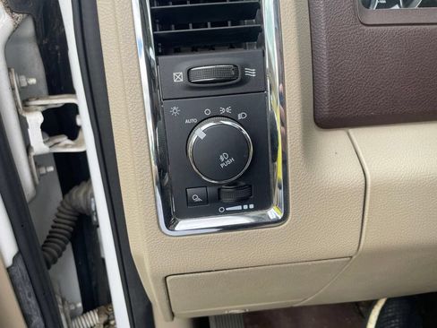 Used 2015 RAM 1500 Laramie w/ Convenience Group AWD/4WD image 15