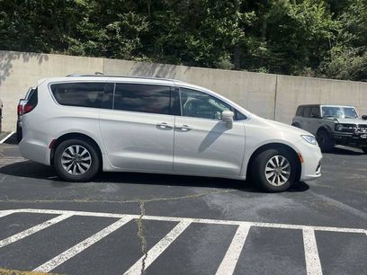 Used 2021 Chrysler Pacifica Touring-L