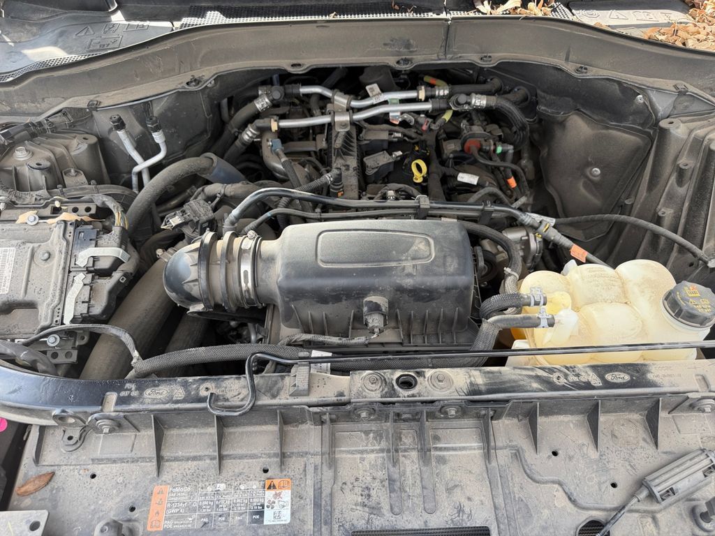Used 2023 Ford Explorer XLT w/ Equipment Group 202A RWD image 19