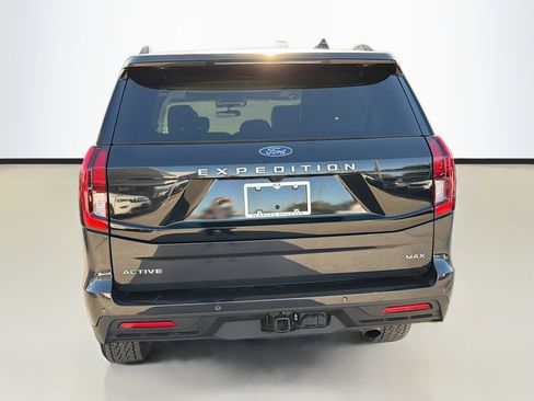 Used 2025 Ford Expedition Max Active image 4