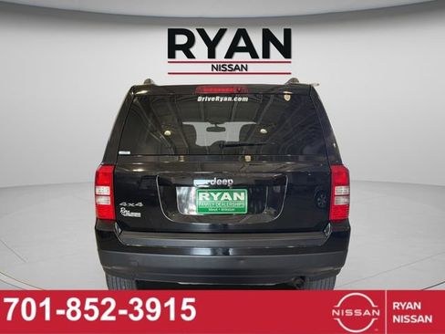 Used 2017 Jeep Patriot Sport w/ Power Value Group AWD/4WD image 7