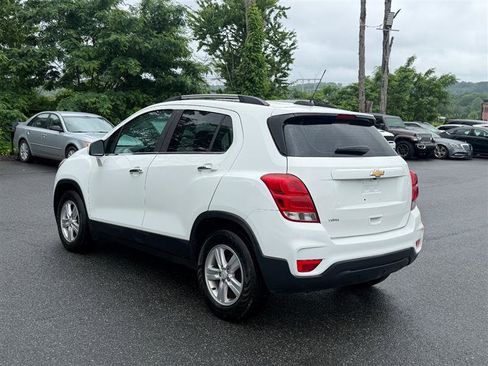 Used 2020 Chevrolet Trax LT w/ LT Convenience Package FWD image 6