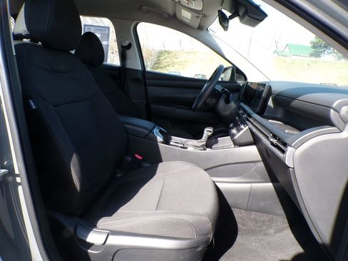 Certified 2025 Hyundai Tucson SE AWD/4WD image 18