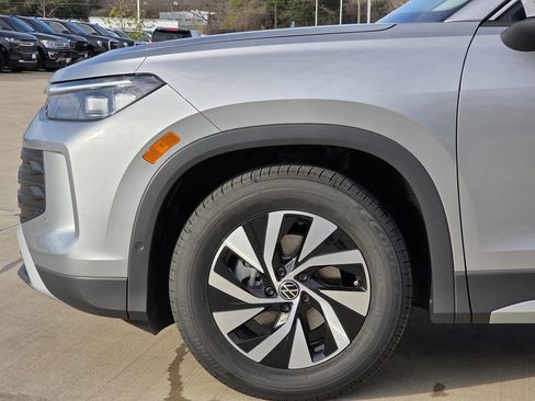 New 2026 Volkswagen Tiguan S FWD image 5