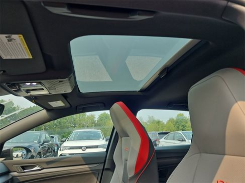 New 2025 Volkswagen GTI SE image 7