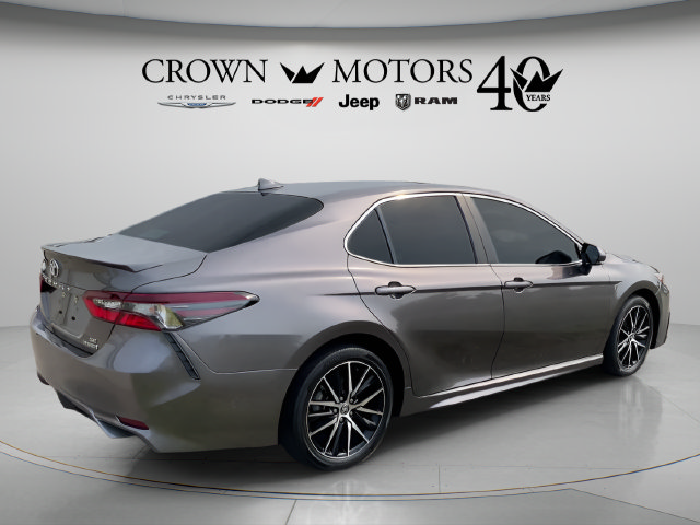 Used 2022 Toyota Camry SE FWD image 5