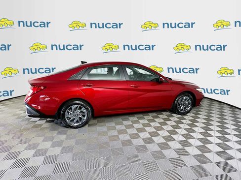 Used 2025 Hyundai Elantra Hybrid FWD image 8