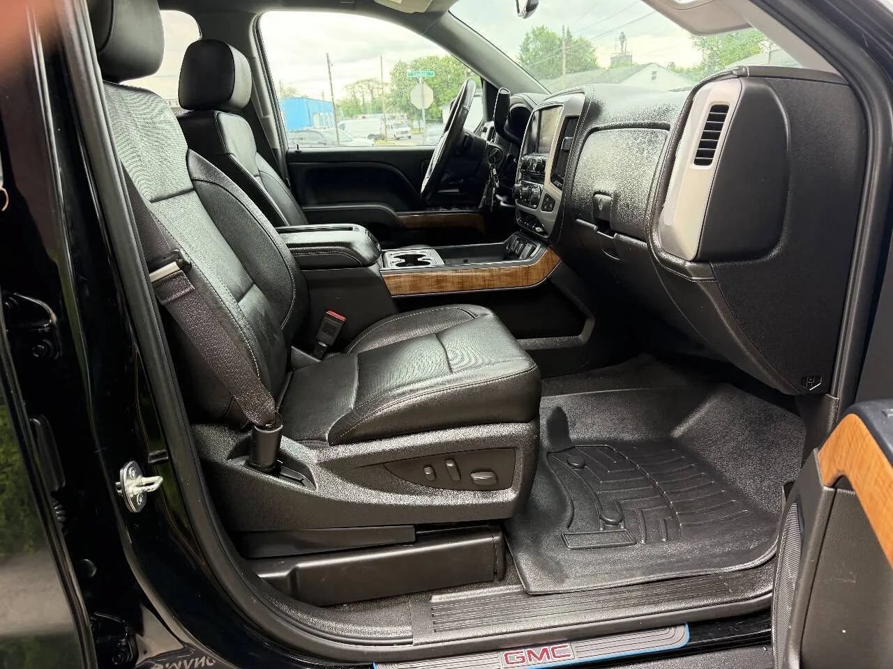 Used 2014 GMC Sierra 1500 SLT w/ SLT Preferred Package AWD/4WD image 38