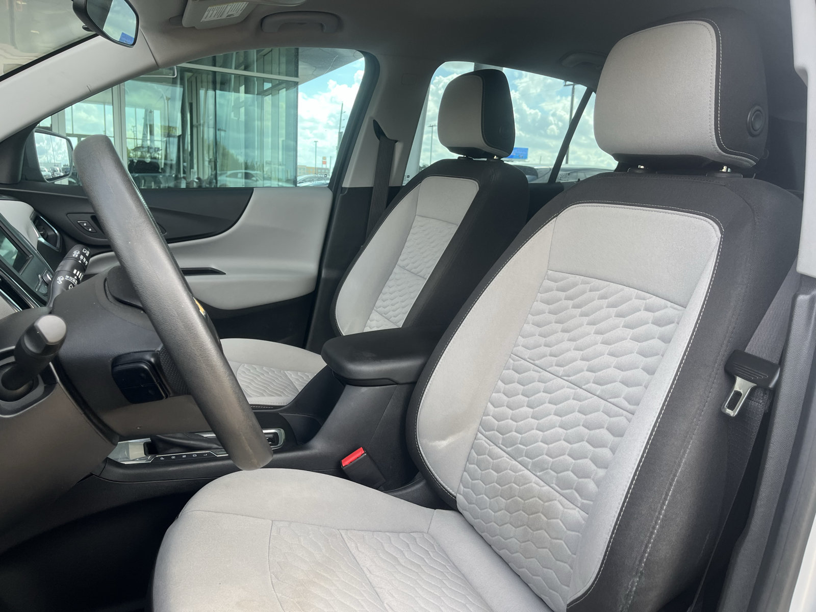 Used 2019 Chevrolet Equinox LS FWD image 12