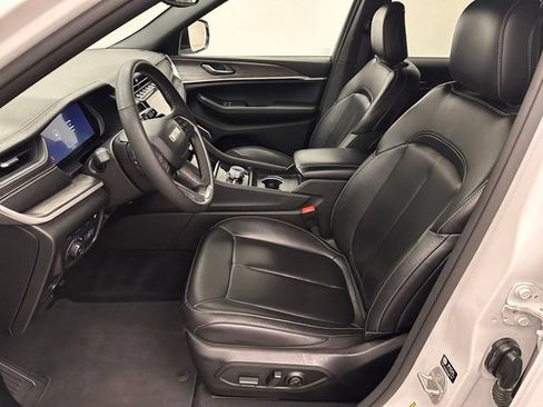 Used 2024 Jeep Grand Cherokee Limited 4xe AWD/4WD image 18