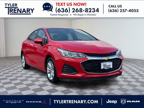 Used 2019 Chevrolet Cruze LS w/ LS Convenience Package FWD image 1