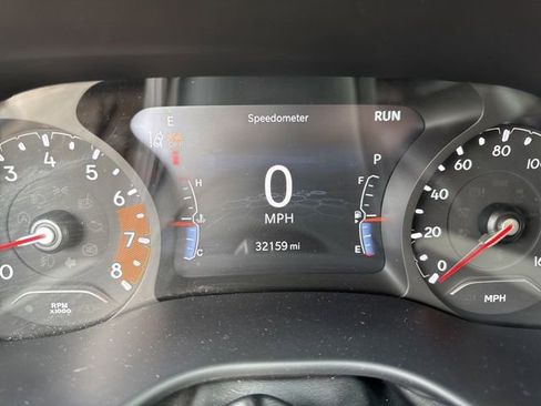 Used 2023 Jeep Compass Limited AWD/4WD image 3