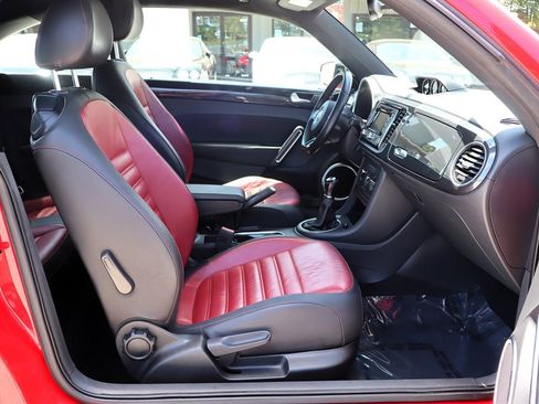 Used 2014 Volkswagen Beetle R-Line FWD image 19