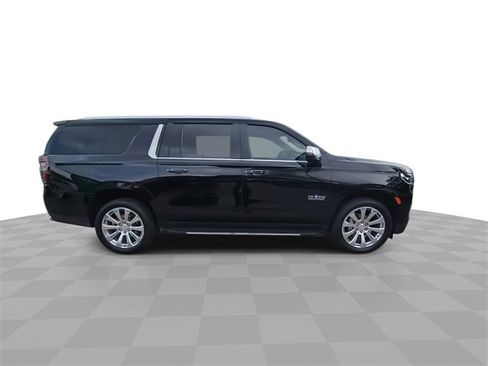 Used 2023 Chevrolet Suburban Premier w/ Texas Edition image 9