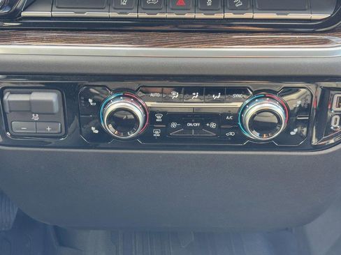 Used 2025 GMC Sierra 2500 SLE w/ SLE Value Package; image 17