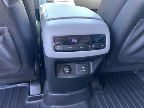 Used 2021 Hyundai Palisade SEL w/ Convenience Package image 28