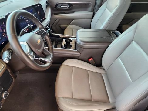 Used 2025 Chevrolet Tahoe LT AWD/4WD image 12