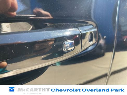 Used 2022 Chevrolet Suburban RST AWD/4WD image 11