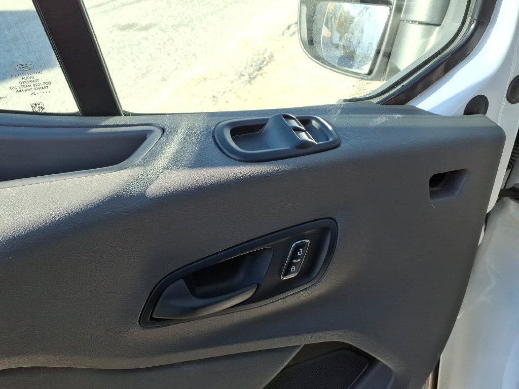 Used 2025 Ford Transit 250 Low Roof w/ Exterior Upgrade Package RWD image 18