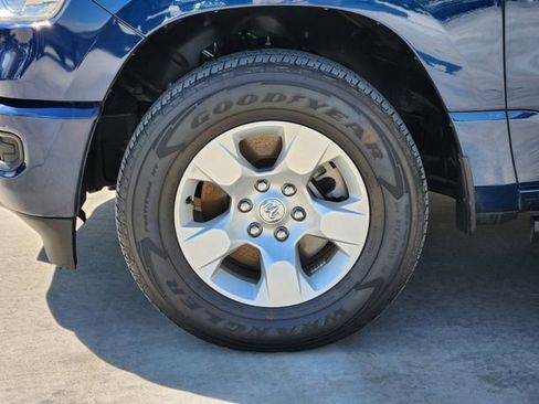 Used 2024 RAM 1500 Lone Star image 11