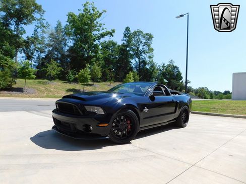 Used 2014 Ford Mustang Shelby GT500 w/ Equipment Group 821A image 2