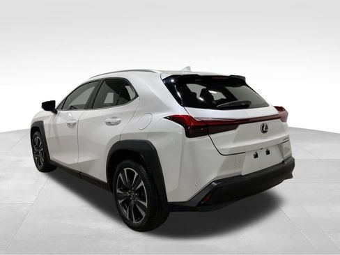 Used 2019 Lexus UX 200 200 Base image 3